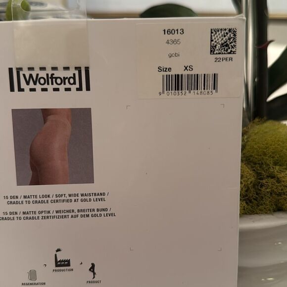 NWT WOLFORD Aurora 15 Tights size XS - Picture 4 of 5